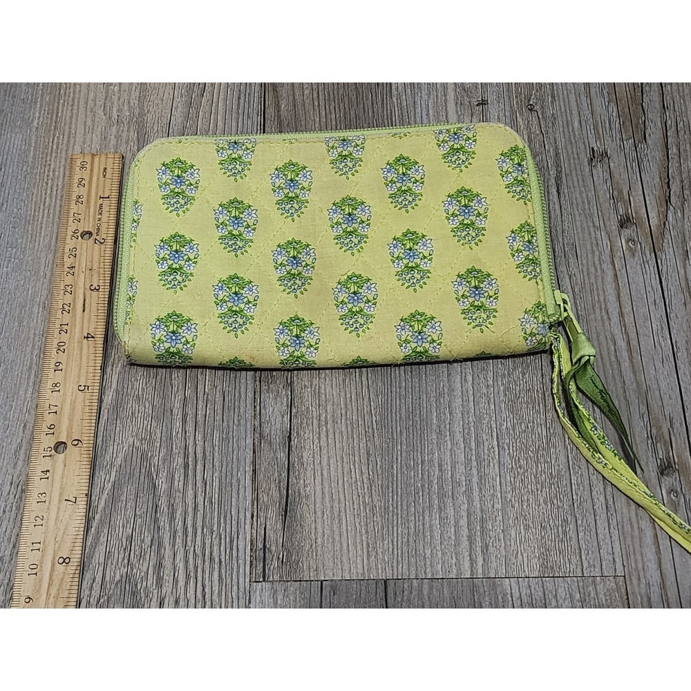 Vintage Vera Bradley Women's Floral Citrus Green Zip Around Wristlet Wallet